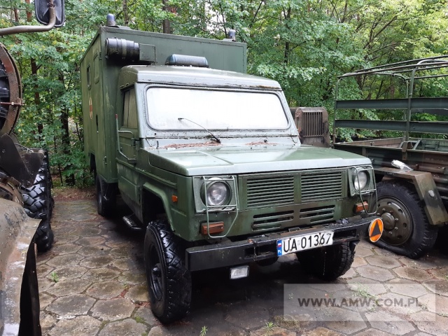 Samochód sanitarny 4-noszowy DAEWOO HONKER (bez wyposażenia) 